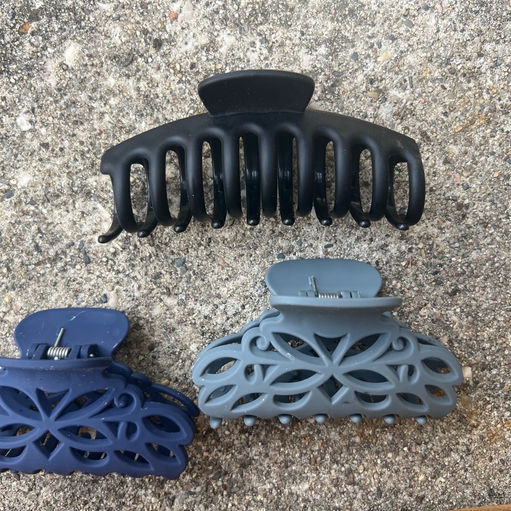 Set of 3 black and blue hair clips, great for a night out or summer vibes